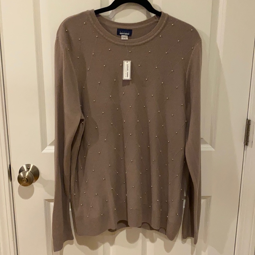 NWT XXL pearl detail sweater
